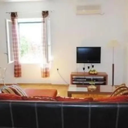 Wunderschone In Der Nahe Des Sandstrandes Appartement Split