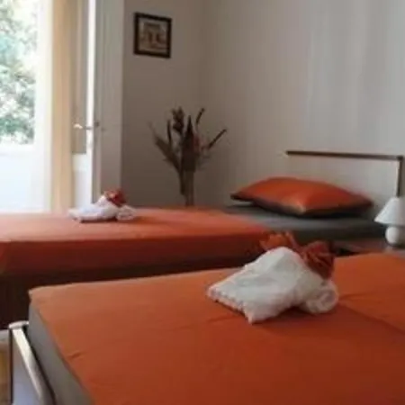 Appartement Wunderschone In Der Nahe Des Sandstrandes Split